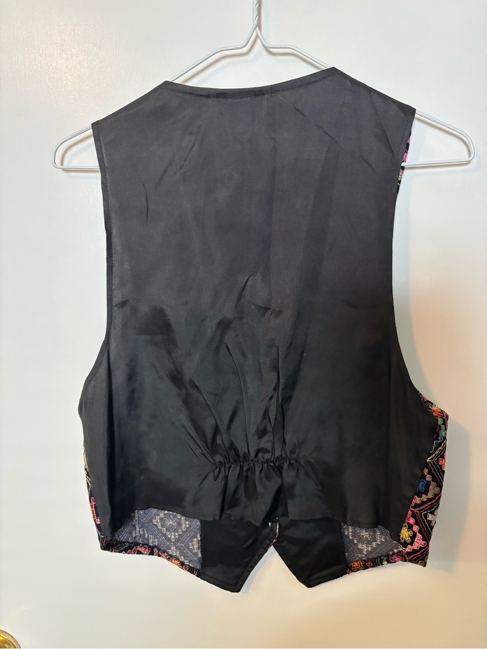 Vintage Quiet Luxury Feminine Embroidered Christina Vest Women’s Medium - Picture 6 of 6